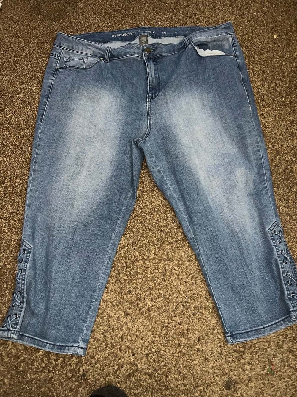 Avenue Denim Women's Plus Size Lace-Up Side Detail Capri Jeans Size 24